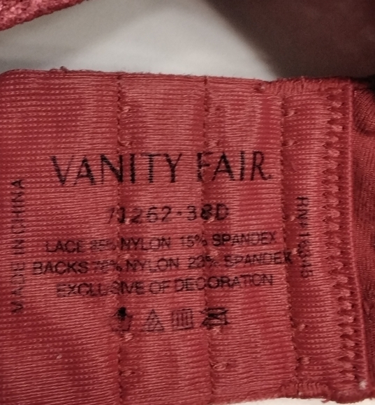 Vanity Fair Fuschia Lace Wireless Posture Bra. Size 38D - Picture 8 of 8